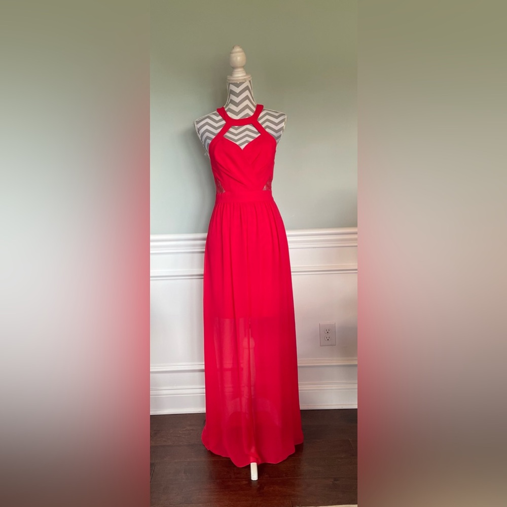 BCBGeneration Red Glamour Cutout Halter Chiffon EveningGown – Lace Detail Size 6 - Picture 3 of 12
